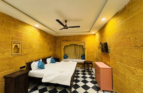 Amar Sagar Pol Hotel | Mama Mia Jaisalmer