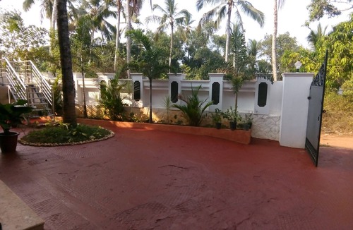 Thiruvananthapuram House | Manged & Maintained by a British couple. First Floor of a beautiful Villa.