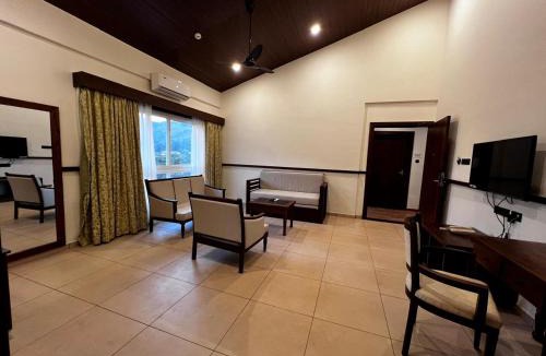 Atvan Hotel | Mastiff Grand La Villae