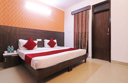 South West Hotel | Mauryan Express Hotel Dashrathpuri Metro