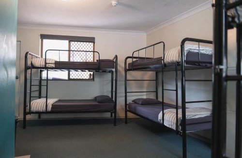 Surfers Paradise Hostel | Maxmee Backpackers Resort
