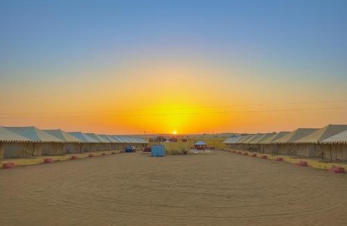 Sam Hotel | Melody Moon Desert Camp & Resort
