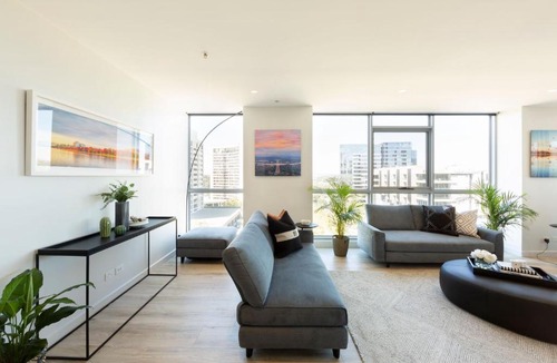 City West Apartment | Metropolitan 70