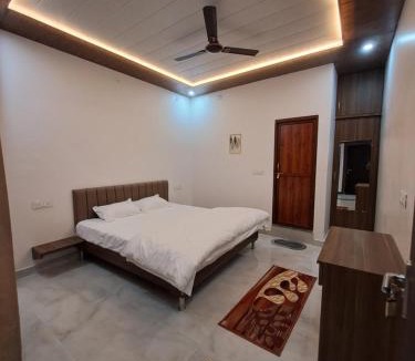 Faizabad Bed & Breakfast | MG Stay AYODHYA