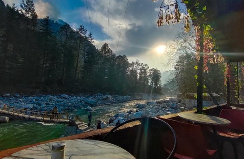 Kasol House | MH-12 Homestays and Cafe.