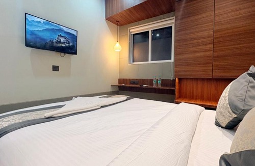 Thane West Hotel | Mi Residency Lodging & Boarding