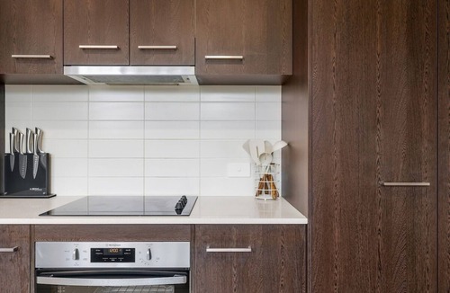 Middle Ridge Apartment | Middle Ridge Retreat – Walk to Shops & Parks!