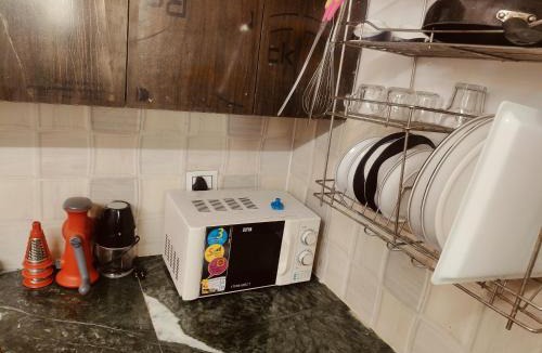 Ghaziabad Apartment | Migsun Stay 1