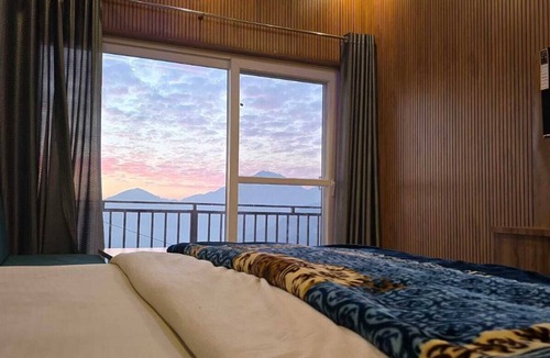 Kanatal Hotel | Milan Home Stay