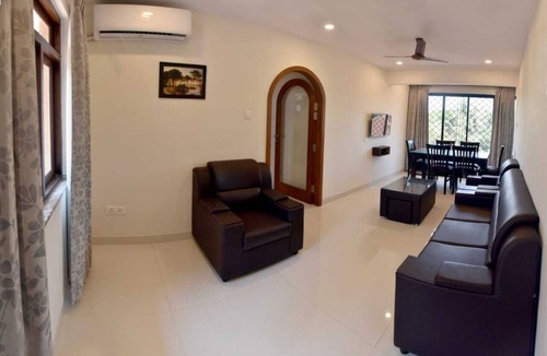 Caranzalem Apartment | Miramar Beach-side 3BHK Fully Furnished Apartment