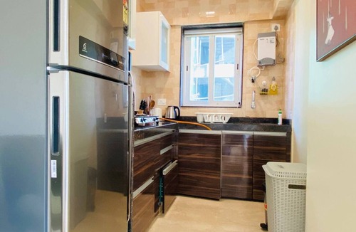 Khar Apartment | Modern 2 Bedroom Apartment in Bandra area with Parkingn