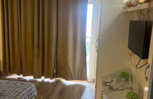 Noida Apartment | Modern Cozy Studio @ Paramount – Perfect for Couples!