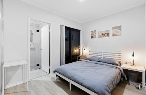 St James House | Modern Rooms for Professionals-Walk to Curtin University
