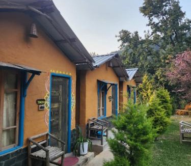 Bir Hostel | Monkey Mud House and Camps, Bir