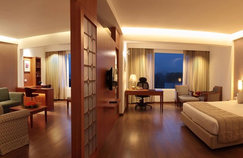 Palarivattom Hotel | Monsoon Empress