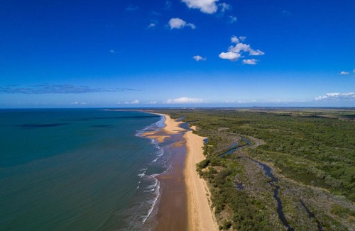Moore Park Beach Hotel | Moore Park Beach Inn