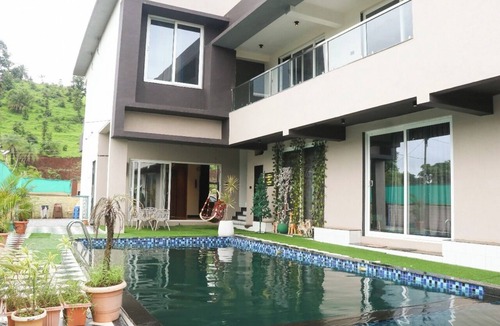 Khodala Villa | Moose Tracks, Igatpuri By Ebony Stays – Luxury 6BHK Private Pool Villa