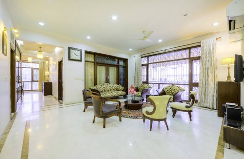 Civil Lines House | Motel ∙ 8 guests