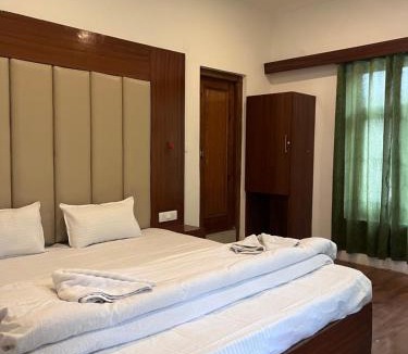Leh Hotel | Mount Castle