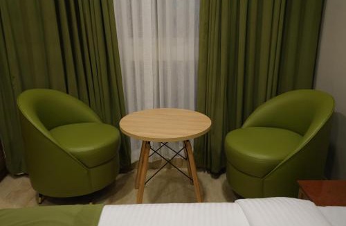 Manapakkam Hotel | Mount Grande