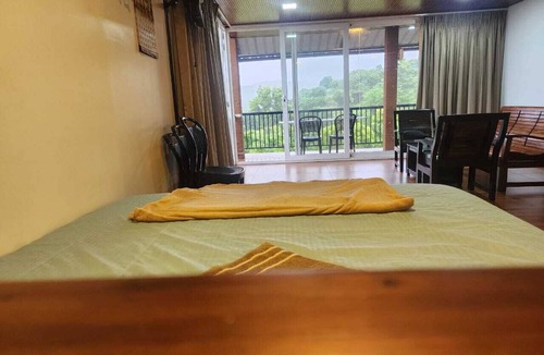 Mannarkkad Hotel | Mount View Attappady