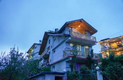 Jagatsukh Hotel | Mountain Face cottage and Resort