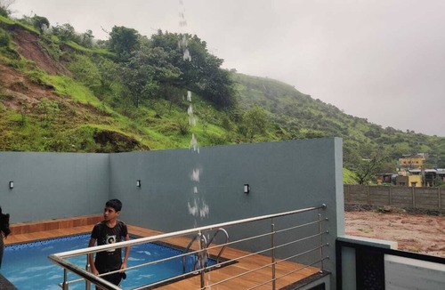 Lonavala House | Mountain View & Spacious 6-bedroom bungalow in Lonavala with Pool