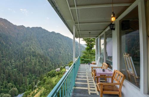 Shoja Hostel | Moustache Shoja, Jibhi