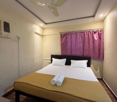 Santacruz Hostel | Mumbai Residency