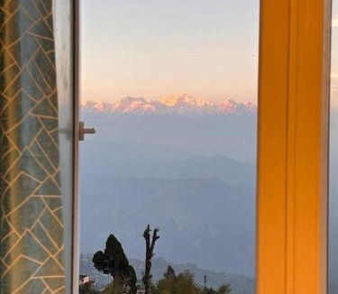 Darjeeling House | Muscatel Stays - Keypo Studio Apartment - Mall Road