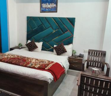The Mall Road House | Mussoorie Shiv Home Stay