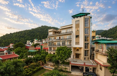 Tapovan Hotel | MVT Guesthouse & Restaurant (Rishikesh)
