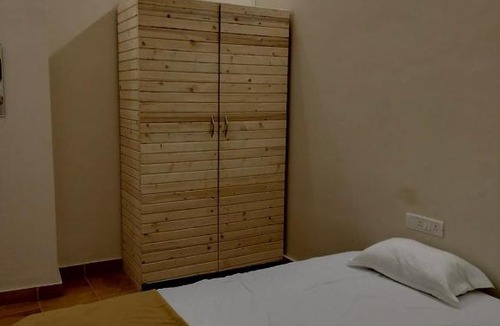 Yeoor Hills House | Natural Pg & Accommodation Services