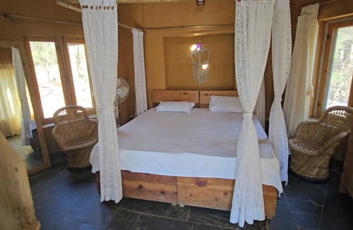 Dharamshala Cottage | Nature Stay in Stone Cottage with Food, Yoga & Meditation in Dharamshala