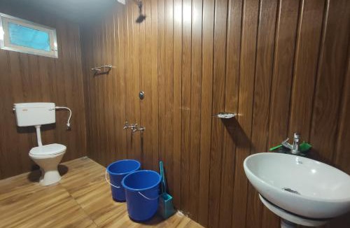 Anaviratty House | Nest Home Stay