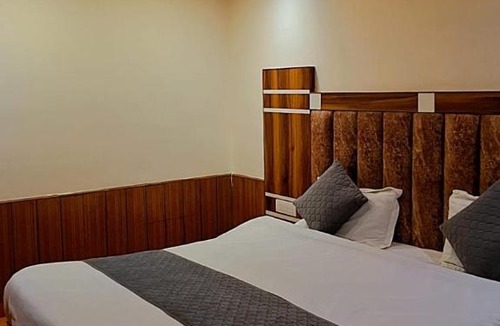 Bemloi House | New Avadh Palace Home Stay