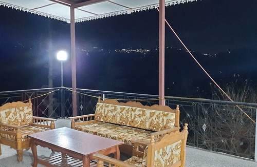 Shimla Bed & Breakfast | Newly built bnb in a pristine village