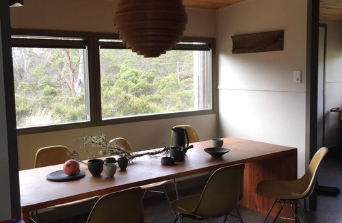 Cradle Mountain House | Newly-restored Cradle Mt house 12min to Nat Park