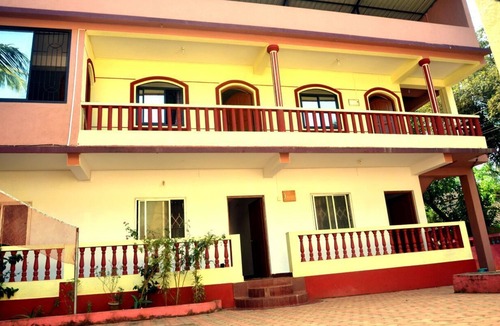 Calangute House | Non AC room near Calangute Beach