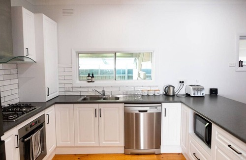 Shepparton South House | North Central Spacious Charmer
