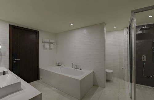 Kakkanad Hotel | Novotel Kochi Infopark