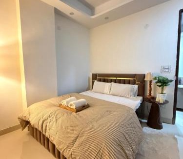 Sainik Farm Apartment | Nylostays