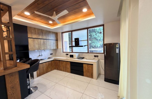 Manali Apartment | Oak & Amber Retreat