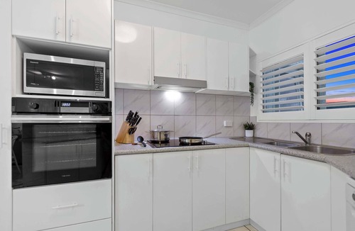 Trinity Beach Apartment | Oceanfront 2 Bedroom Apartment at Trinity Beach