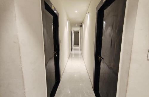 Kolkata House | Om Lodge Near Howrah Railway Station Family Friendly