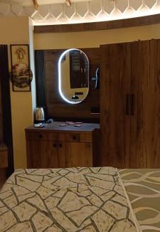 Bhuj House | Om Niwas Bhunga