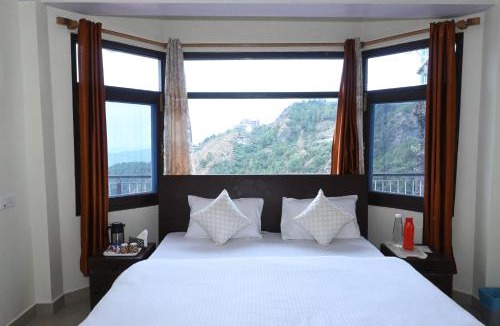 Shimla Bed & Breakfast | Om Niwas Homestay