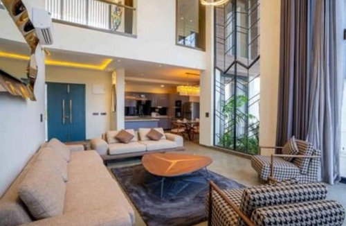 Nagoa Villa | Orchid 5BR Calangute Pvt Pool & Jacuzzi