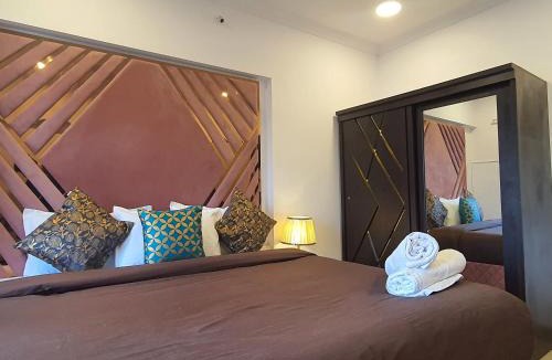 Pali Hill Apartment | OSI Apartments Perry Cross Bandra West