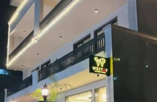 Jharsa Village Apartment | Our Grand Airy & Bright private Studio is nestled in an upscale neighbourhood